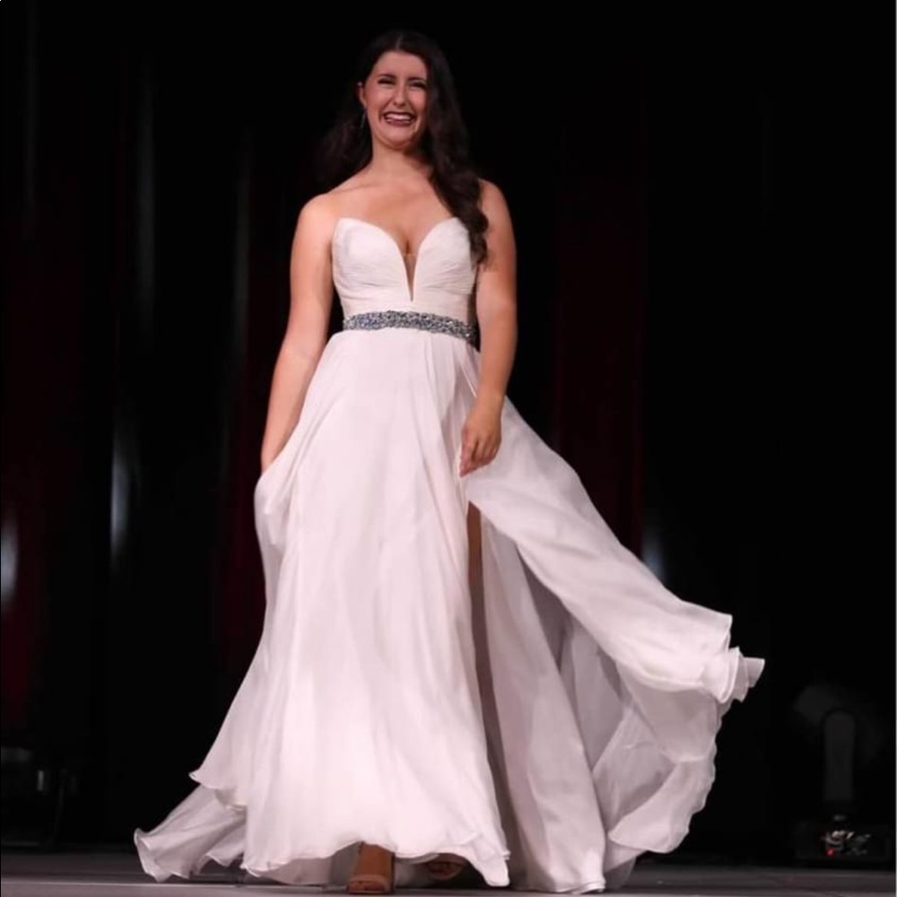 White Couture Jovani Size 6 Silk